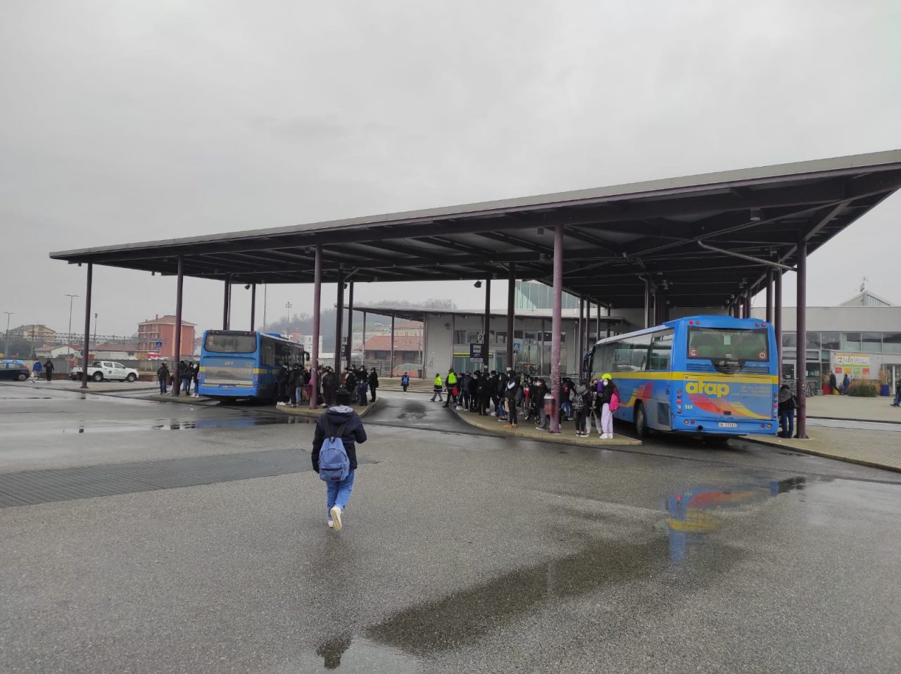 Bus gratis per under 30 e over 60, il nuovo bonus al vaglio a Ivrea