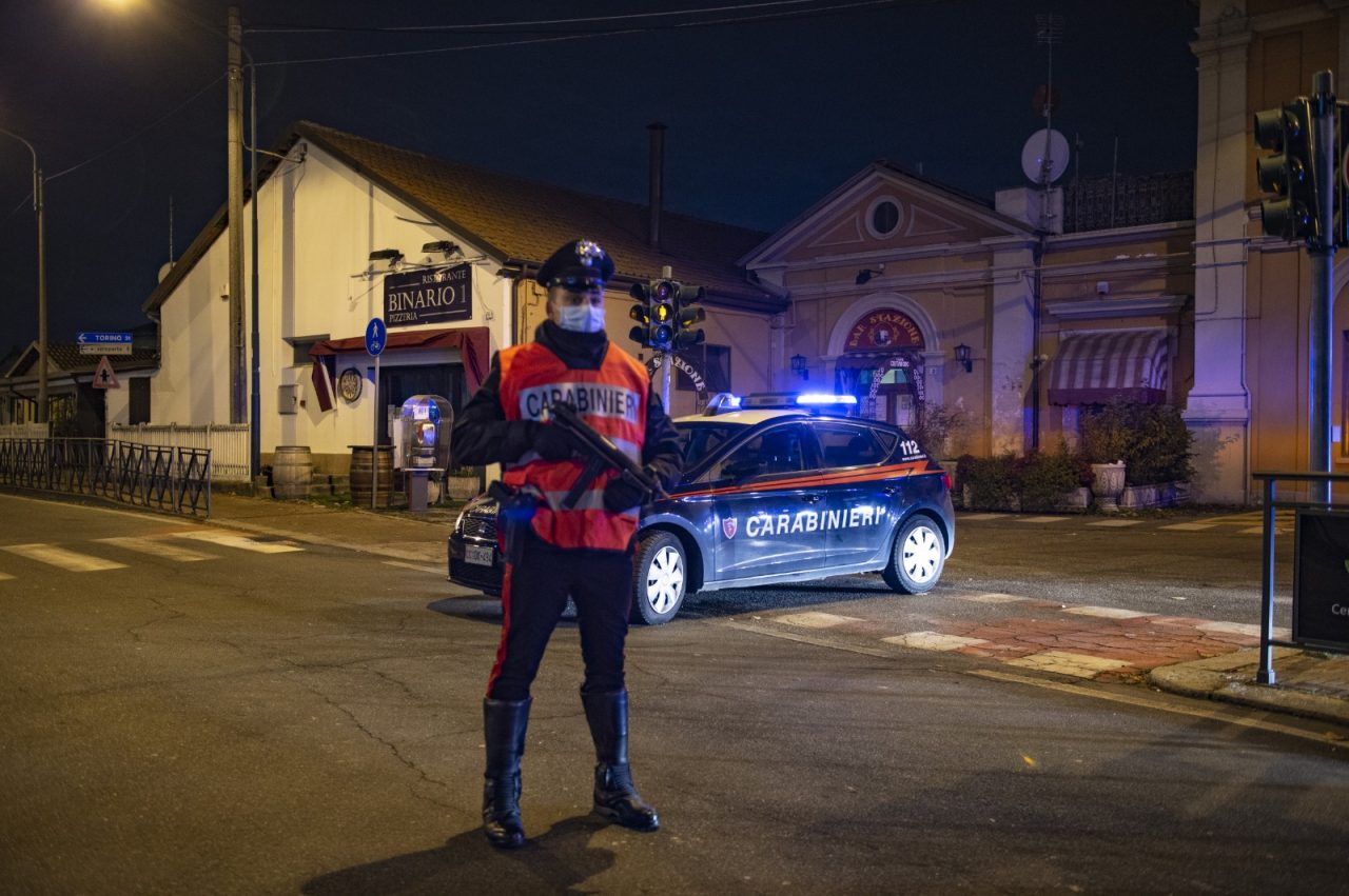 17enne tenta rapina a mano armata in un negozio di San Giusto