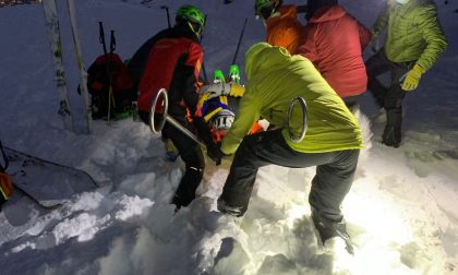 Scialpinista infortunata in Valchiusella, portata in salvo sul toboga coprendo 500 metri di dislivello