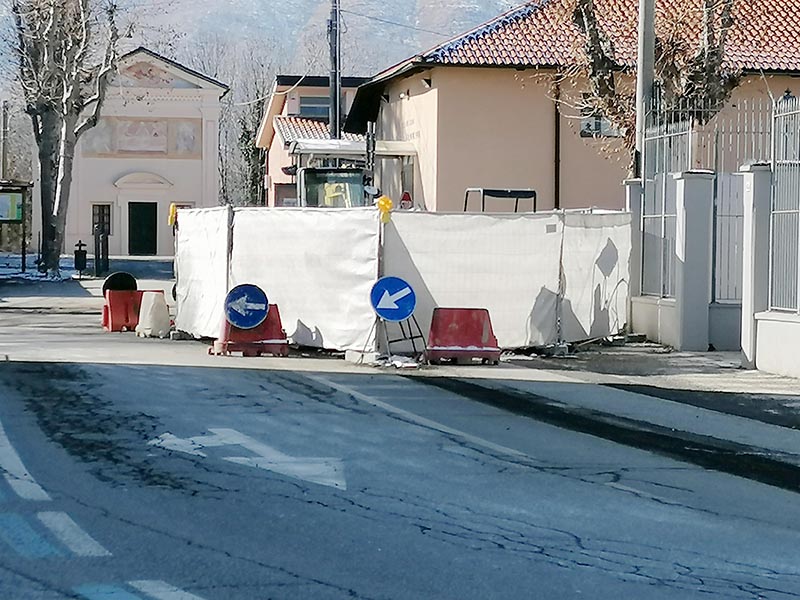 Lavori alla rete idrica e viabilità rivoluzionata a Fiano