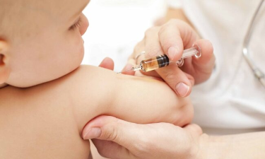 Danni permanenti dopo vaccino trivalente: il tribunale risarcisce la famiglia della bimba
