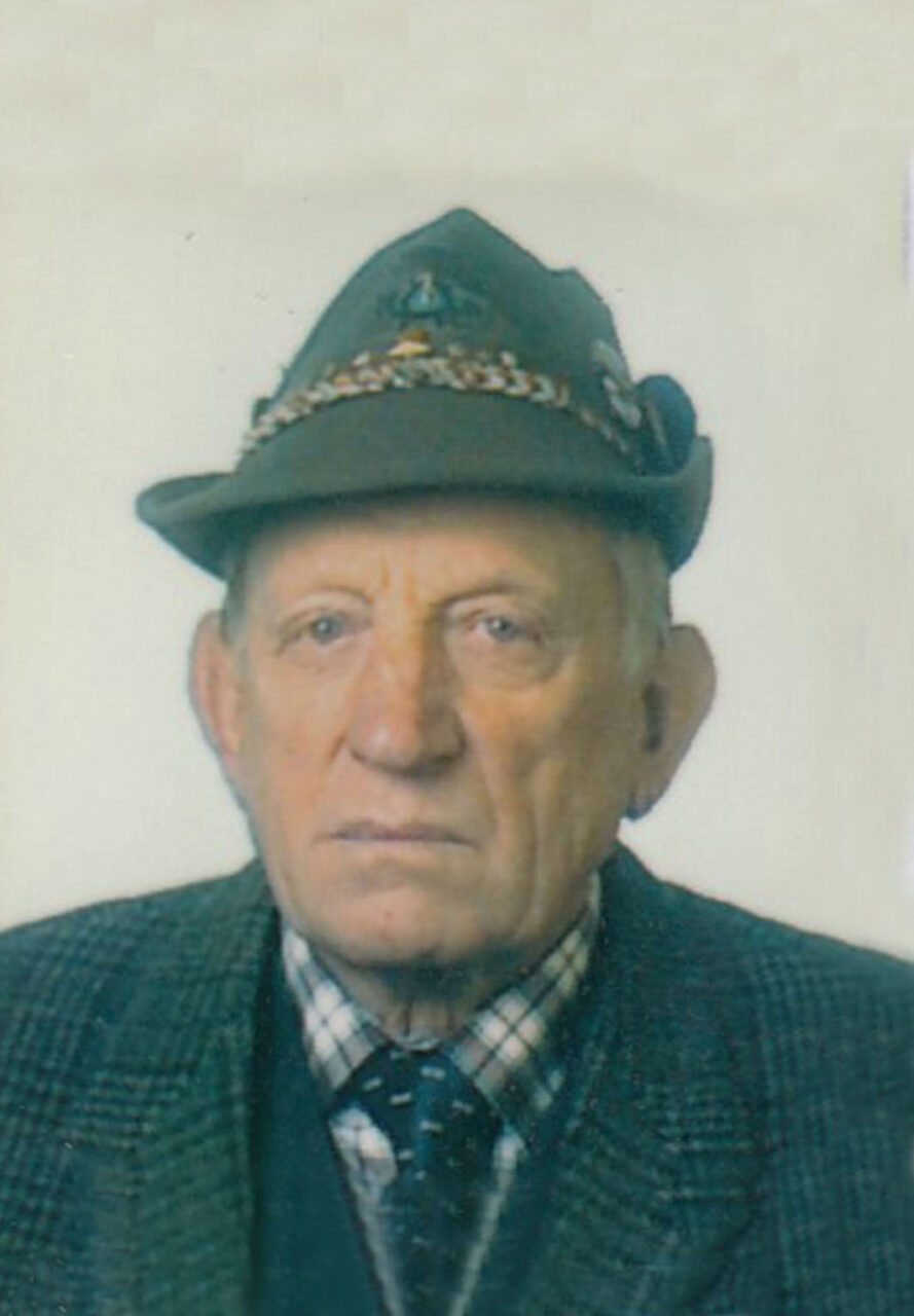 Addio al decano delle Penne Nere