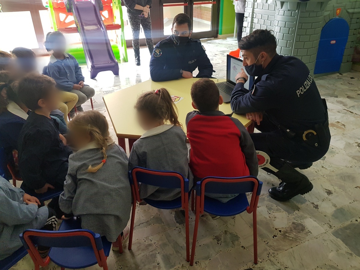 La Polizia Locale va a scuola per il corso di educazione stradale