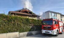 Tetto a fuoco a Castellamonte in via Brezzi