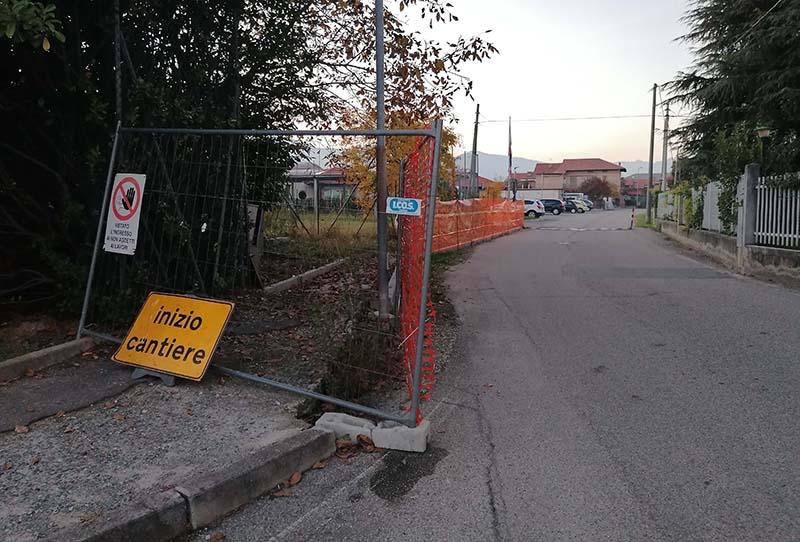 Area sport: tutto da rifare. La ditta si è ritirata causa Covid