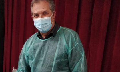 Direttore sanitario prende lo zaino e va a vaccinare gli anziani in alta Valsesia