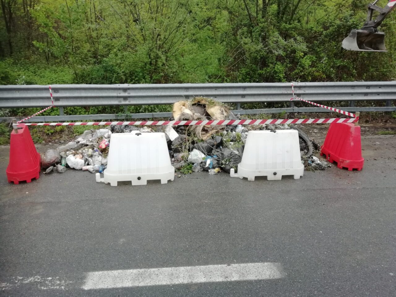 Pedemontana: Rimossi i rifiuti dalla Sp 565 “di Castellamonte”