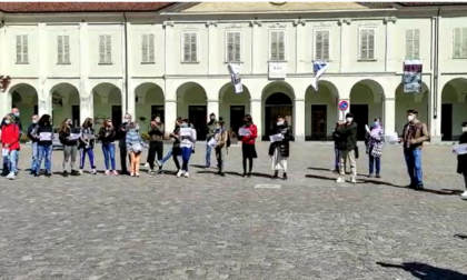 Partite Iva eporediesi scendono in piazza: "Non vogliamo elemosina!"