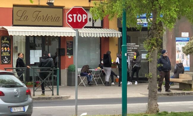 Barista apre per protesta in zona rossa