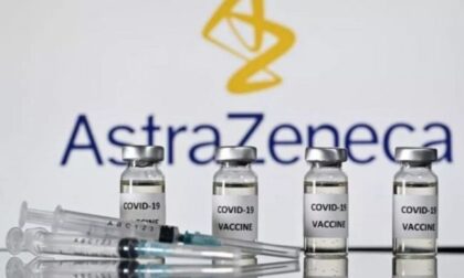 Vaccino AstraZeneca: i sintomi da riferire al medico