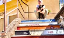 Cintano: I gradini del Municipio trasformati in una scalinata dei libri