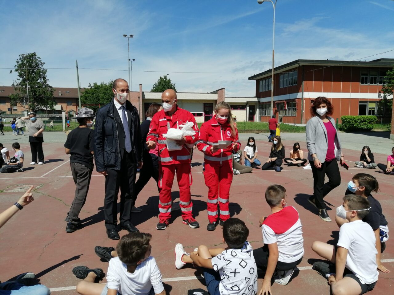 7500 mascherine realizzate a mano dalla CRI mappanese, consegnate le prime ai bambini