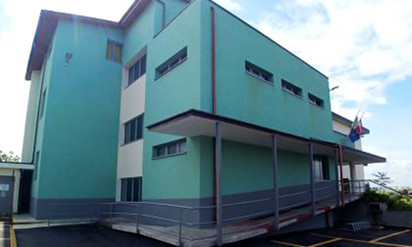 Gli interventi alla scuola sono prioritari? Scontro in consiglio