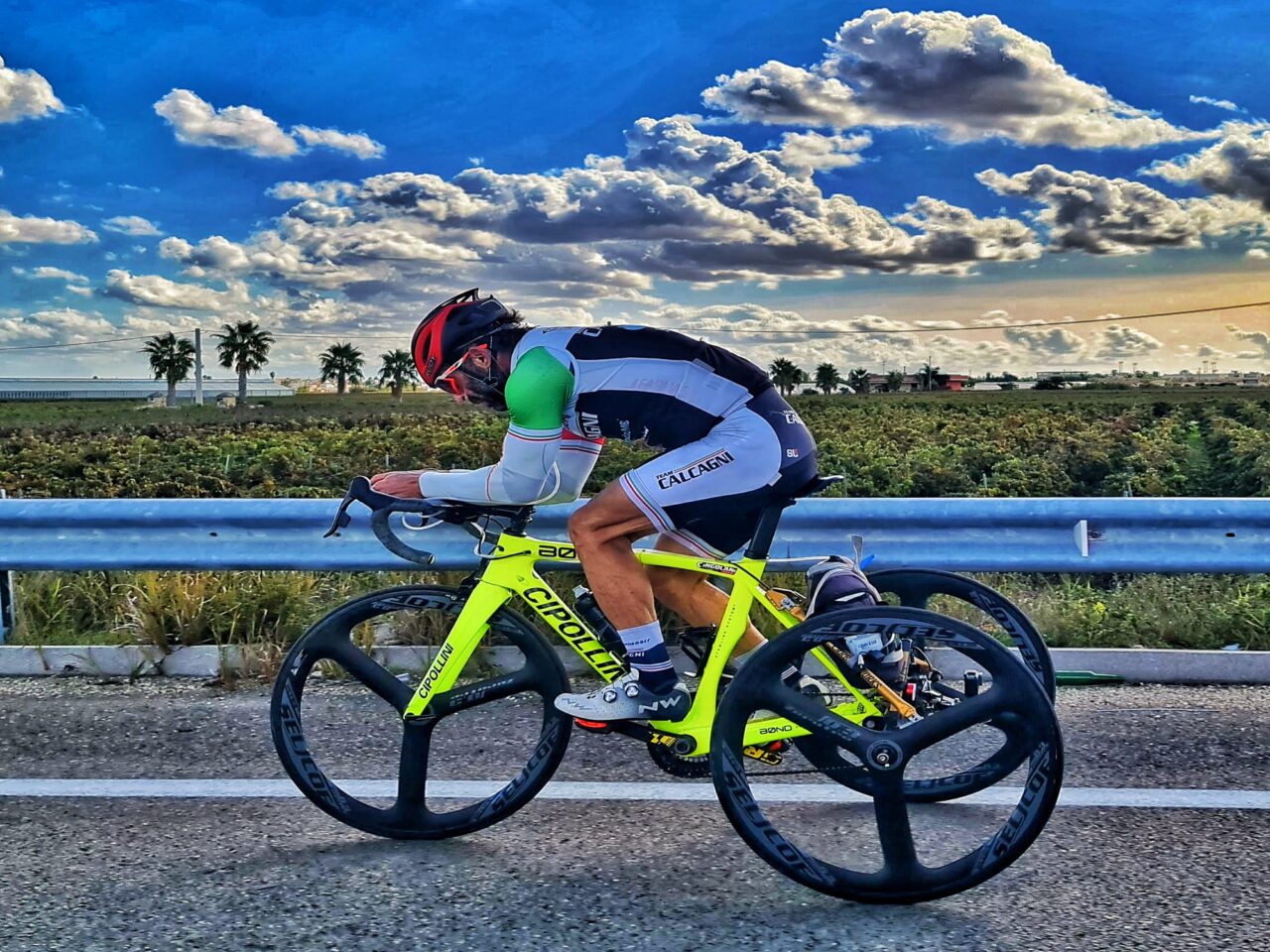 Carlo Calcagni, atleta paraolimpico, torna in pista a Rivarolo per un nuovo record | VIDEO