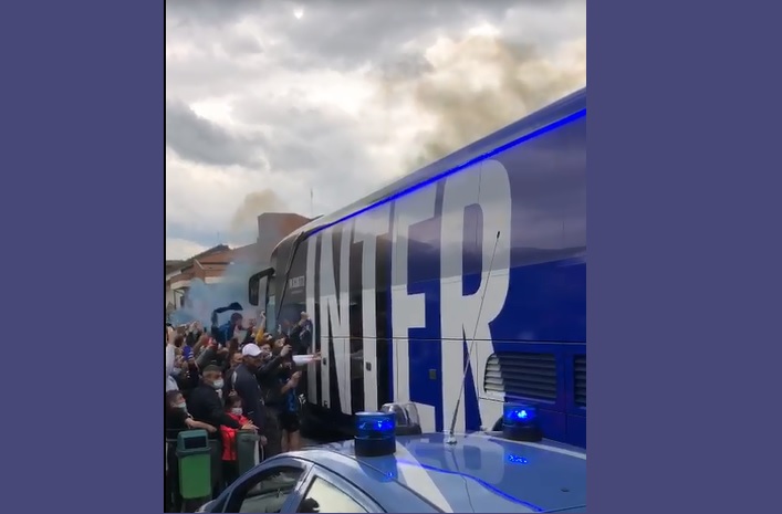Assembramenti Inter ressa dei tifosi a Leini  per i festeggiamenti dello scudetto
