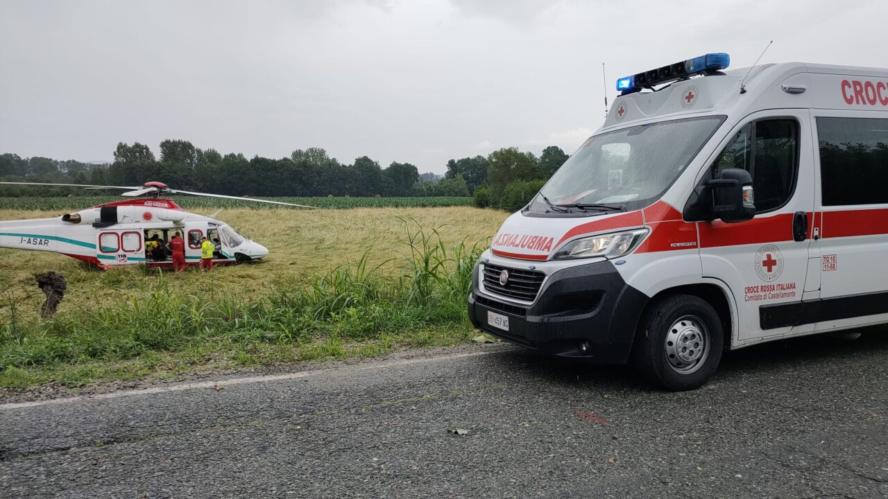 Cade in motocicletta: centauro elitrasportato al Cto di Torino