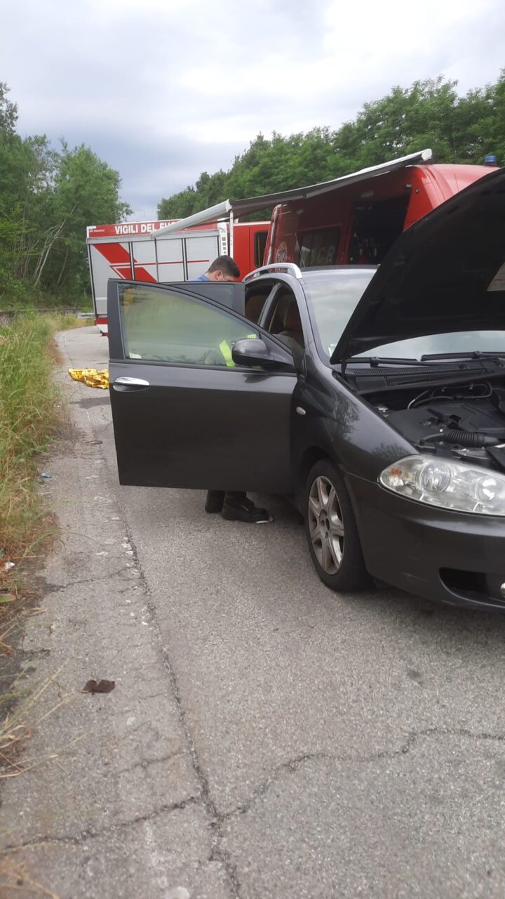 43enne trovato senza vita nella sua auto sulla SP460
