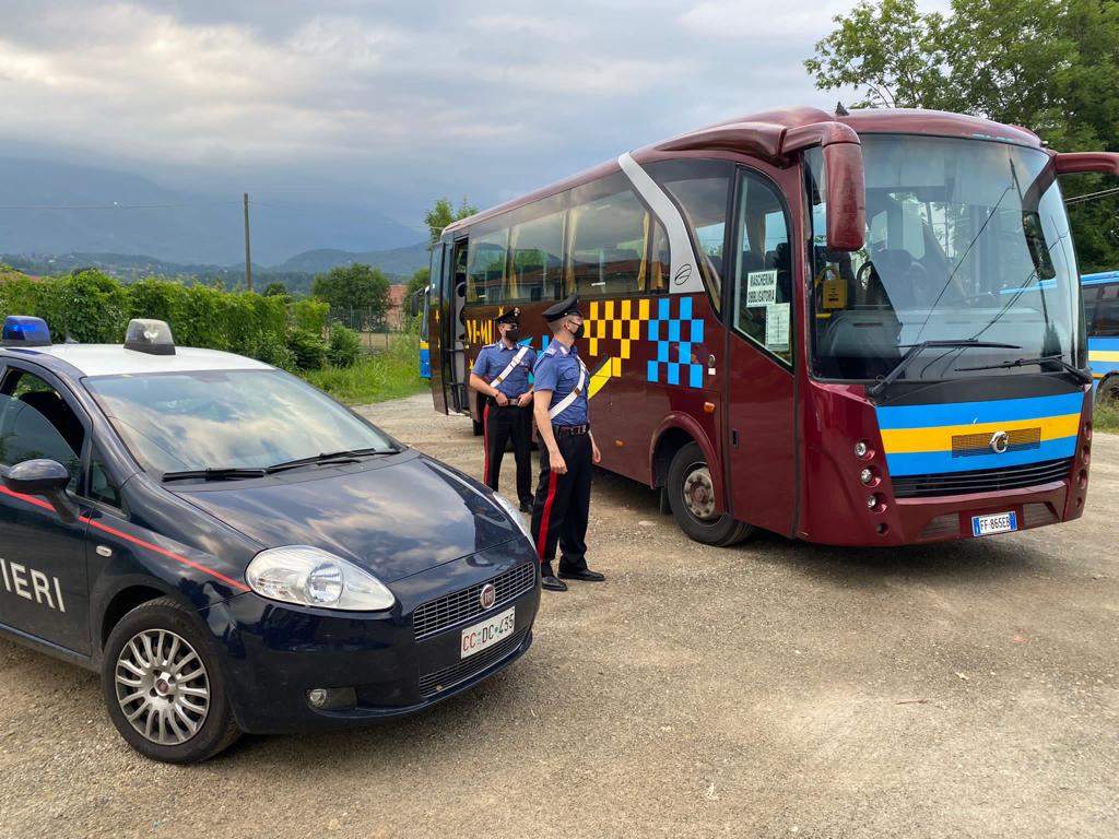 Castellamonte: denunciati dai Carabinieri gli aggressori dell’autista di bus di linea