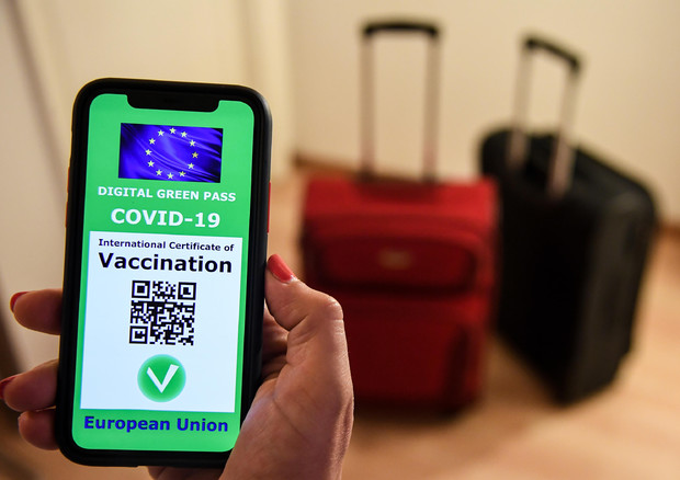 Bar e ristoranti servirà il green pass? La decisione la prossima settimana
