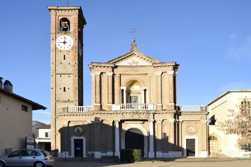 Quadri nelle vie e piazze del paese: Mathi diventa una grande galleria d’arte
