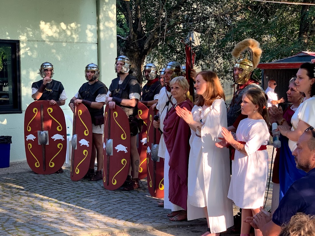 Cercansi legionari romani a Ivrea