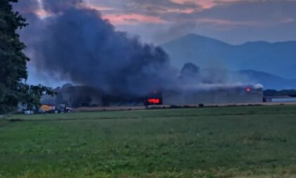 Brucia stalla a Castellamonte, intervento dei Vigili del fuoco