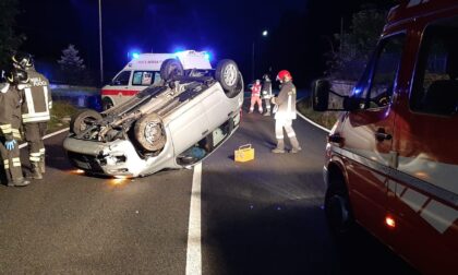 Auto si ribalta a Groscavallo