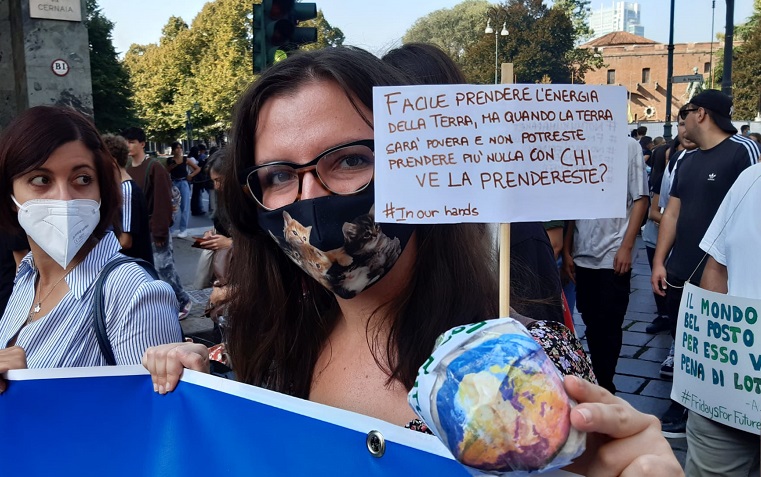 Torna “Friday for future” a Torino: folla di studenti alla manifestazione