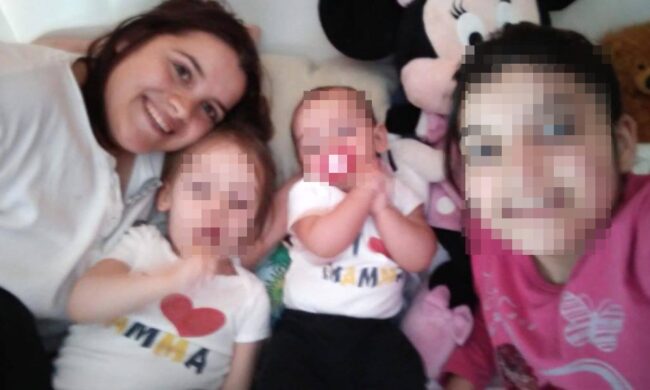 Mamma scompare con le due figlie: il papà disperato non si dà pace