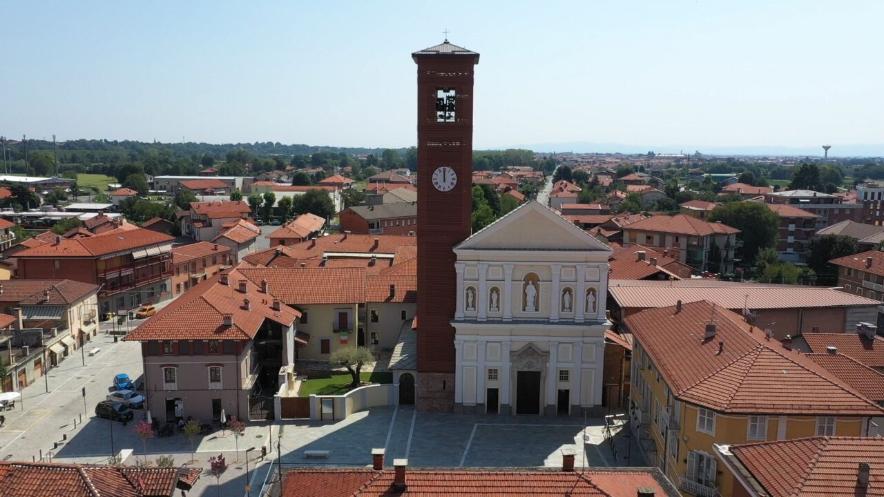 Nole: anche i fuochi d’artificio per inaugurare campanile e piazza