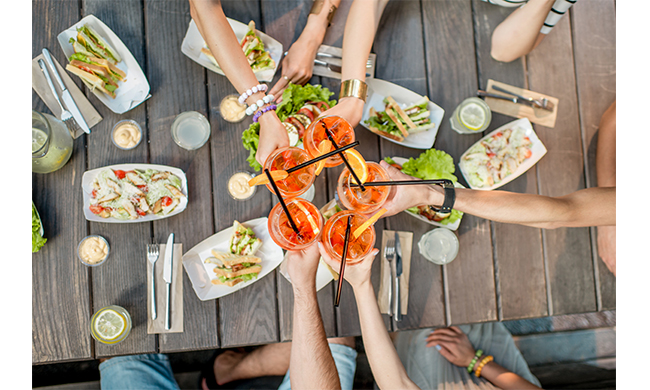 Come nasce l’aperitivo?