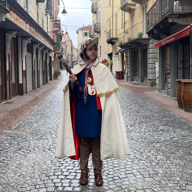 Il Supremus Ordo Aurei Scorpionis dà a Ivrea il suo Principe