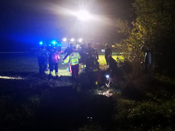 Anziano disorientato si perde nei campi, ritrovato grazie alla segnalazione di un contadino