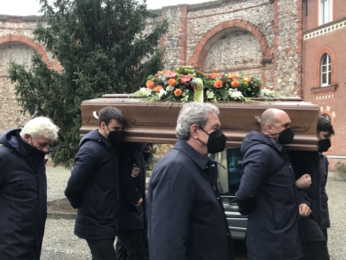 «Ora è riunito in un abbraccio con l’amata Gloria», l’addio a Ettore Rosboch