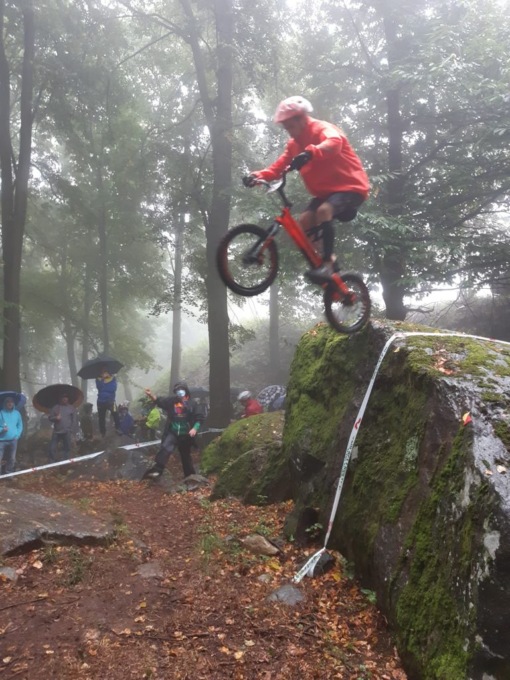 Acrobazie a due ruote con il Bike Trail