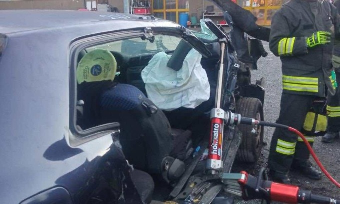 Vigili del fuoco in azione… ma sono delle esercitazioni LE FOTO