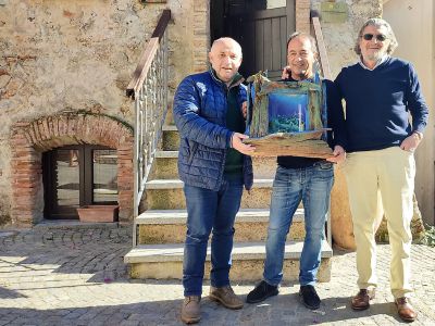 Da Pont a Riace: un presepe in dono a Mimmo Lucano