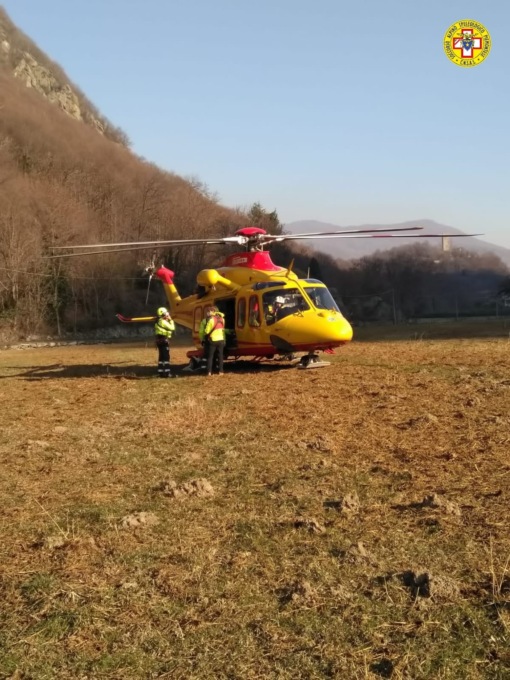 Scivola sulla ferrata di Pont Canavese: donna recuperata da Soccorso Alpino