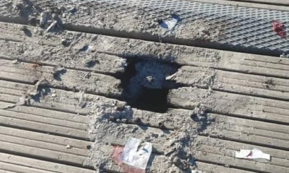 Di nuovo danneggiata la piattaforma su lago Sirio a Chiaverano