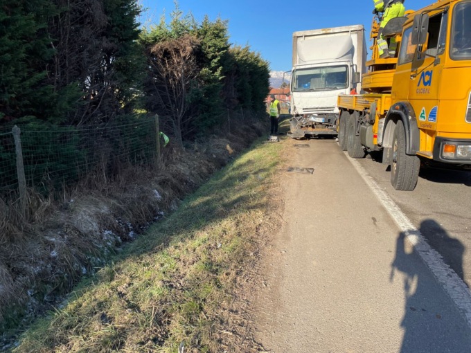 Incidente sulla Castellamonte Ozegna due feriti e traffico in tilt