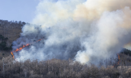 Diversi gli incendi in Canavese alimentati dal forte vento