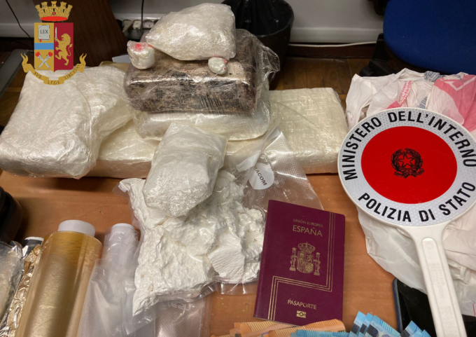 Quasi 5kg di cocaina purissima, arrestati due spacciatori