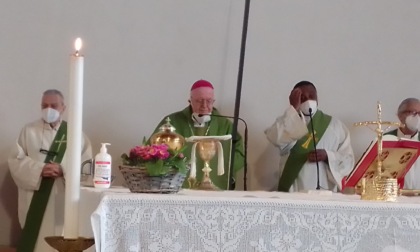 Vescovo Nosiglia da Borgaro saluta la sua (ex) Diocesi