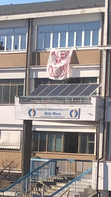 Occupato l’istituto Aldo Moro, la protesta arriva in Canavese
