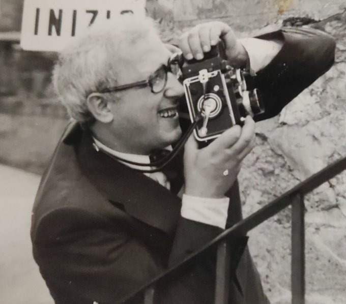 Addio a Mario Sassi, lo stimato fotografo che  fondò «Radio Ciriè Base 1»