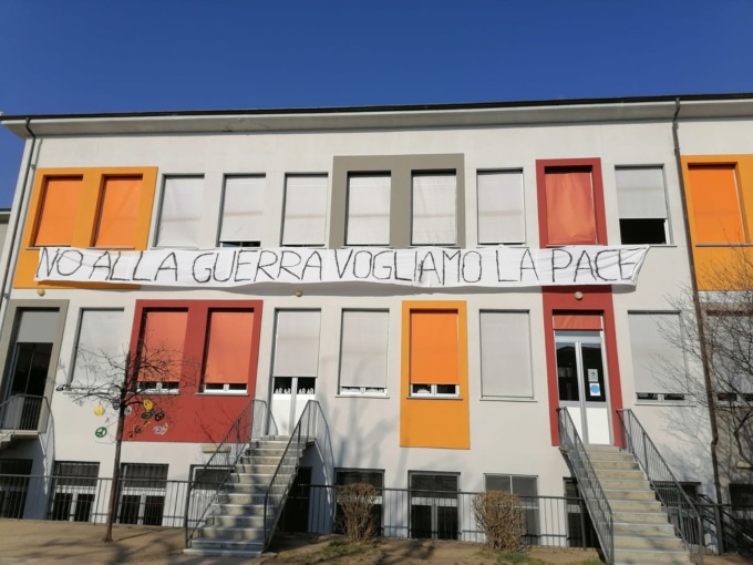 La Scuola Secondaria di Piverone dice NO alla guerra