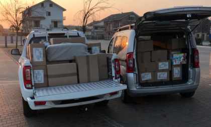 42 scatoloni di aiuti per i profughi dell’Ucraina raccolti a Volpiano