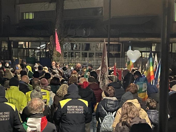 Rivarolo per il popolo ucraino: ieri sera in piazza per la pace