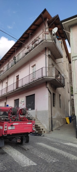 Incendio domato in un sottotetto a Pont Canavese