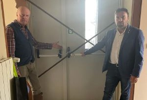 Il richiedente asilo che ha aggredito (due volte) il proprietario dell’hotel Europa è libero